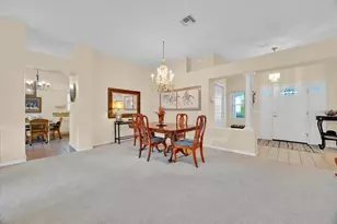 802 Miranda Way, The Villages, FL 32159 - Photo 6