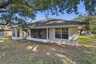 4650 Abaco Dr, Tavares, FL 32778 - Photo 4