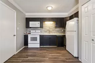 314 E Primrose Ln, Lady Lake, FL 32159 - Photo 16