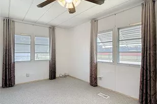 1043 Capella Dr, Tavares, FL 32778 - Photo 18