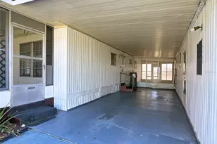 1043 Capella Dr, Tavares, FL 32778 - Photo 36