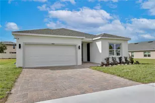 2044 Sloans Outlook Dr, Groveland, FL 34736 - Photo 2