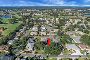 17600 SE 88th Covington Cir, The Villages, FL 32162 - Photo 2