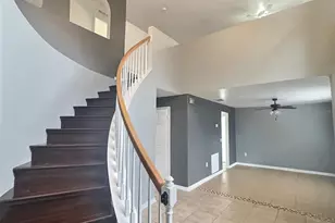 2896 Magnolia Blossom Cir, Clermont, FL 34711 - Photo 2