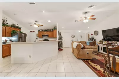 939 Dora Avenue, Tavares, FL 32778 - Photo 16