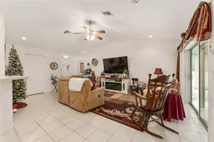 939 Dora Ave, Tavares, FL 32778 - Photo 12