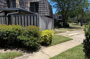 1004 Royal Oak Blvd, Leesburg, FL 34748 - Photo 1