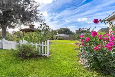 81 Twin Lake Circle, Umatilla, FL 32784 - Photo 2