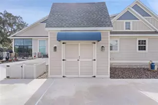 2765 Saddlebrook Cir, The Villages, FL 32162 - Photo 82