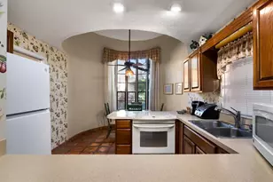 708 Santa Cruz Ln, Howey in the Hills, FL 34737 - Photo 2