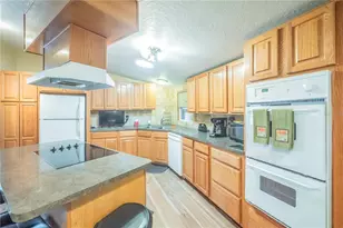 34205 Island Dr, Leesburg, FL 34788 - Photo 10