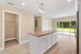 555 E Anderson Ave, Bushnell, FL 33513 - Photo 16