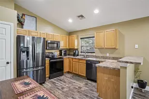 4542 Lemon St, Lady Lake, FL 32159 - Photo 12