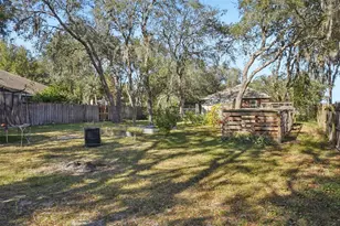 4542 Lemon St, Lady Lake, FL 32159 - Photo 16