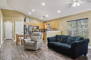 4542 Lemon St, Lady Lake, FL 32159 - Photo 6