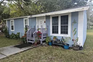 877 Anderson Ave, Mascotte, FL 34753 - Photo 1