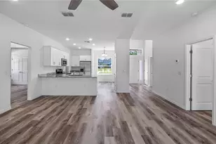 10935 Margaret Dr, Tavares, FL 32778 - Photo 8