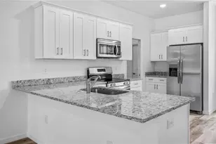 10935 Margaret Dr, Tavares, FL 32778 - Photo 10