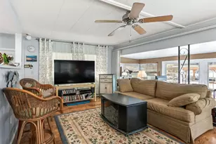 11506 Johnson Cir, Tavares, FL 32778 - Photo 14