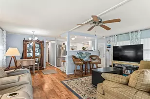 11506 Johnson Cir, Tavares, FL 32778 - Photo 16