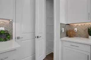 9031 Duany Ln, Lakewood Ranch, FL 34240 - Photo 10