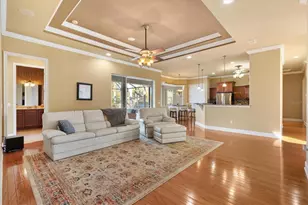 527 Dowling Cir, Lady Lake, FL 32159 - Photo 18