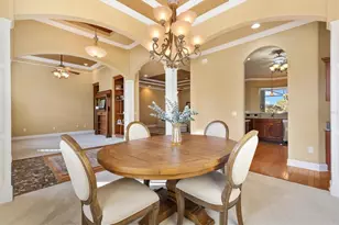 527 Dowling Cir, Lady Lake, FL 32159 - Photo 14