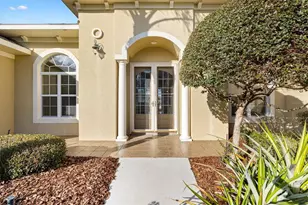 527 Dowling Cir, Lady Lake, FL 32159 - Photo 4