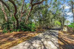 5100 Griffin View Dr, Lady Lake, FL 32159 - Photo 2