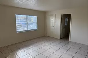 822 S Lone Oak Dr, Leesburg, FL 34748 - Photo 4
