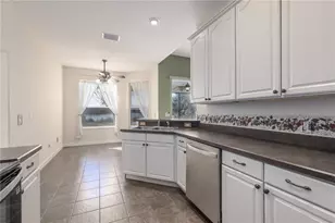 3804 Bayshore Cir, Tavares, FL 32778 - Photo 28