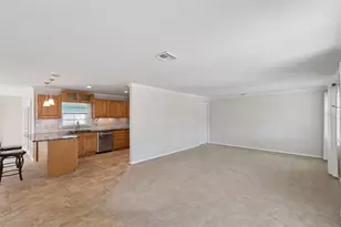 33415 Picciola Dr, Fruitland Park, FL 34731 - Photo 4