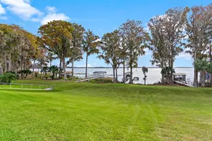 5565 Bounty Cir, Tavares, FL 32778 - Photo 2