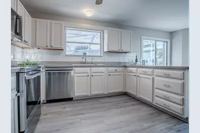 702 Perez Place, The Villages, FL 32159 - Photo 18