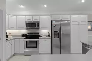 2921 Evinston Ct, The Villages, FL 32163 - Photo 12