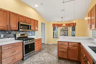 8061 SE 167th Hilltop Loop, The Villages, FL 32162 - Photo 28