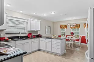 17883 SE 87th Melrose Ct, The Villages, FL 32162 - Photo 14