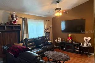 40134 Oakridge Dr, Lady Lake, FL 32159 - Photo 8