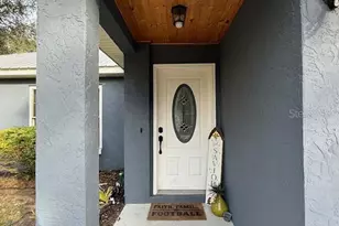 40134 Oakridge Dr, Lady Lake, FL 32159 - Photo 4