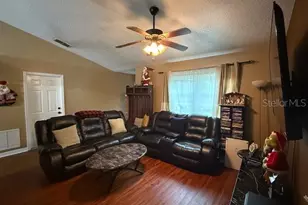 40134 Oakridge Dr, Lady Lake, FL 32159 - Photo 6