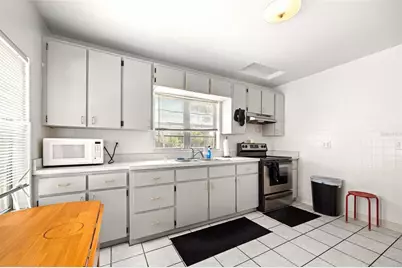 750 N Kentucky Avenue, Umatilla, FL 32784 - Photo 10