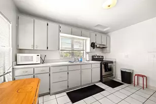 750 N Kentucky Ave, Umatilla, FL 32784 - Photo 10