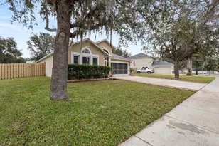 1030 Tawny Eagle Dr, Groveland, FL 34736 - Photo 2