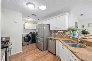 2805 Burgos Dr, The Villages, FL 32162 - Photo 12