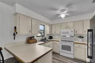 9707 SE 146th Pl, Summerfield, FL 34491 - Photo 10