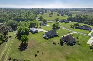 13945 SE 156th Ln, Weirsdale, FL 32195 - Photo 2