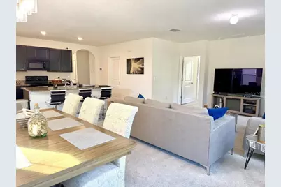 6930 Silverado Ranch Boulevard, Zephyrhills, FL 33541 - Photo 20