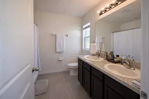 6930 Silverado Ranch Blvd, Zephyrhills, FL 33541 - Photo 12