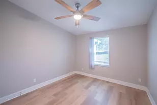 27925 N Pelican Isle Dr, Leesburg, FL 34748 - Photo 24