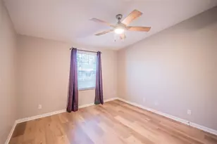 27925 N Pelican Isle Dr, Leesburg, FL 34748 - Photo 28